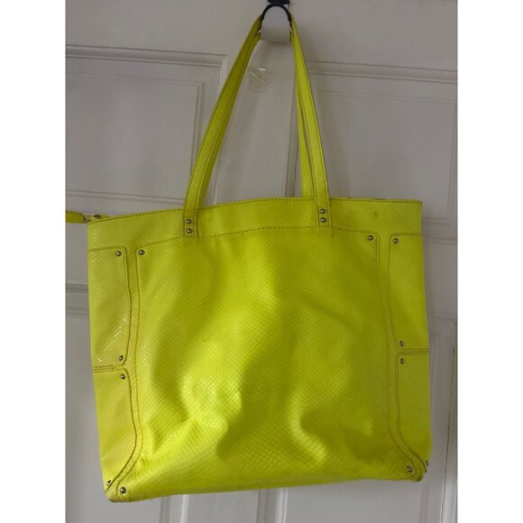 Nine West Bright Yellow Tote Bag With Multiple Zipper Pockets & Printed Interior - Picture 2 of 14